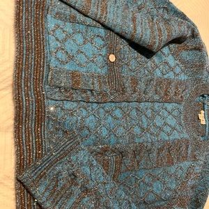 POL sweater. Beautiful detailand metallic gold thred .